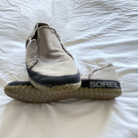 Sorel Men's Distressed Gray Slip-Ons - Picture 3 of 6
